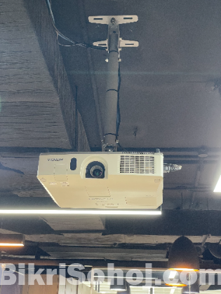 Projector (Hitachi) with Apollo Electric Screen